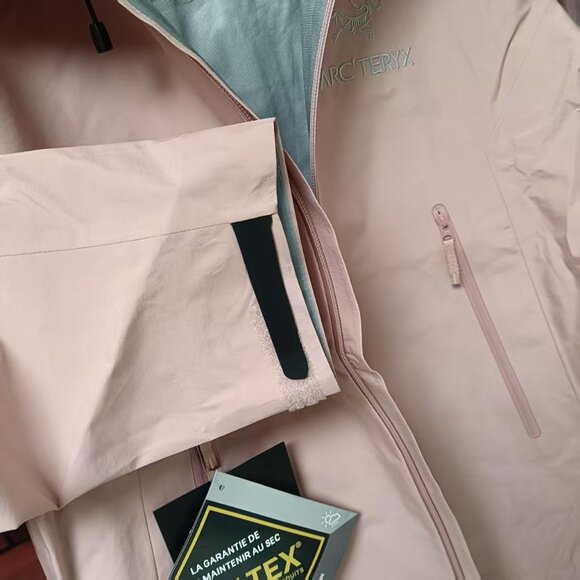 Arcteryx Beta Series Beta LT JacketHooded Hardshell Jacket, Size S - Picture 4 of 9